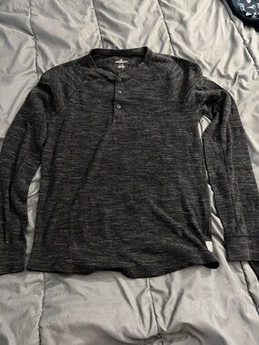 American Eagle Outfitters Black Heather Long-Sleeve Henley